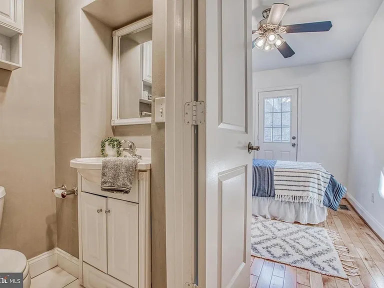 2415 Fleet St — Photo 4