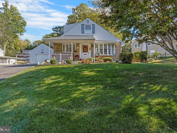 193 Cowbell Rd, Willow Grove, PA 19090