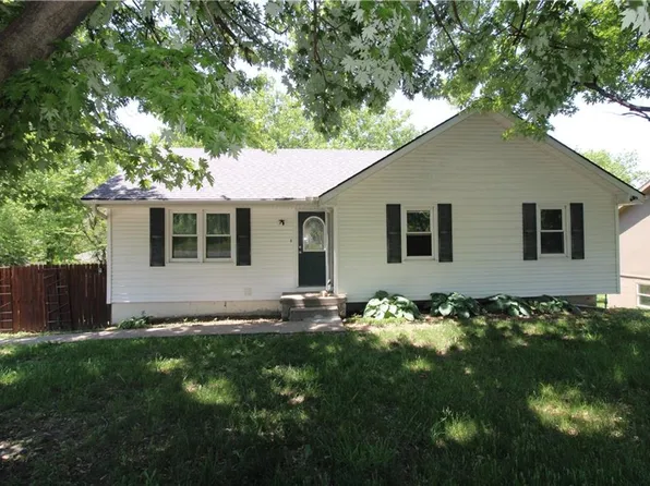 714 S Woodbine Rd, Saint Joseph, MO 64507