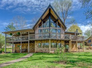 739 Oldfield Rd, Moneta, VA 24121