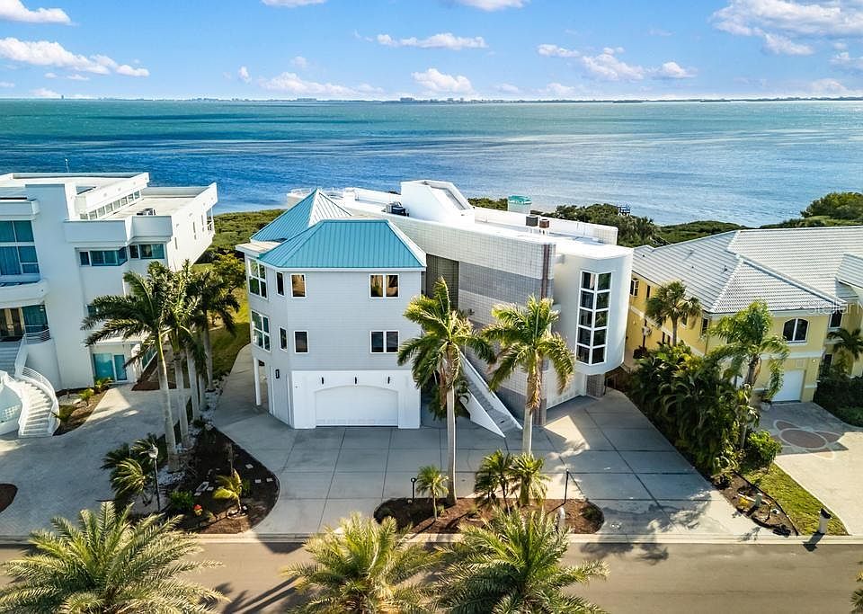 1st image of 5004 64th Dr W