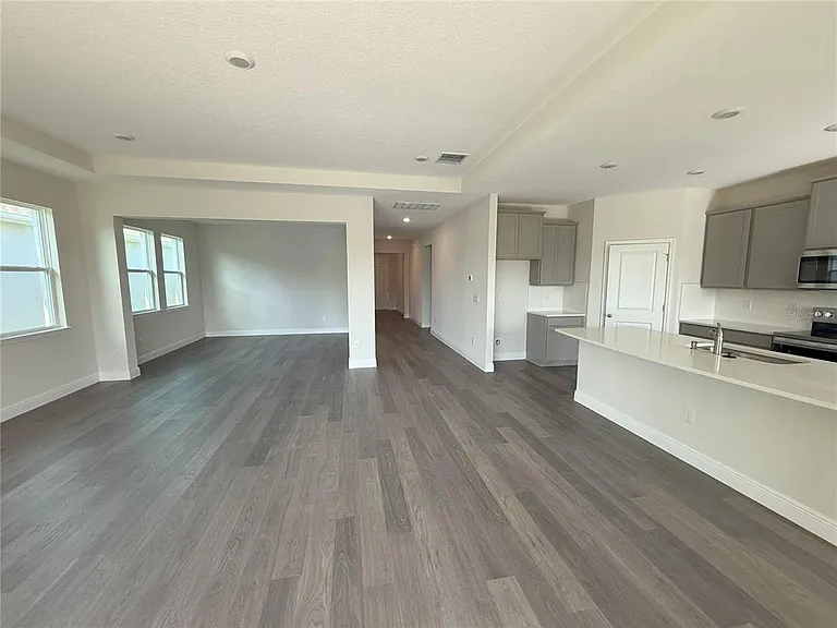 2113 Warren Acres Blvd — Photo 11