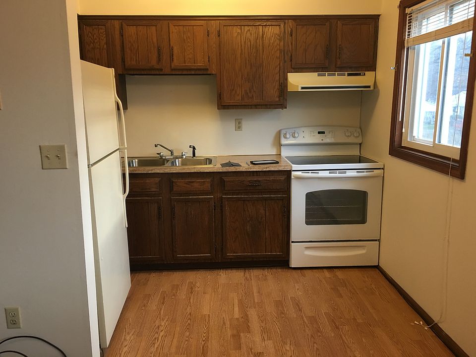 2nd image of 31 Ford St APT 7