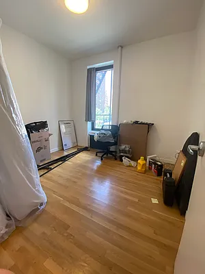 Rented by Bond New York | media 7