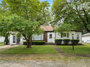 205 W South St, Seymour, IL 61875