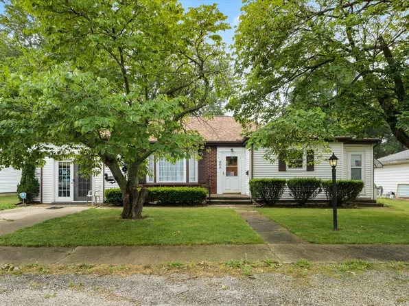 205 W South St, Seymour, IL 61875