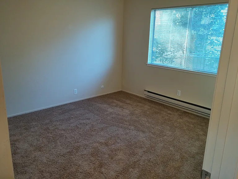 1124 Laguna Ave #1 — Photo 7