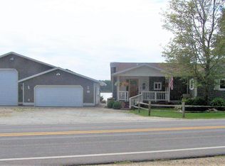 17 E White Lake Dr, Twin Lake, MI 49457