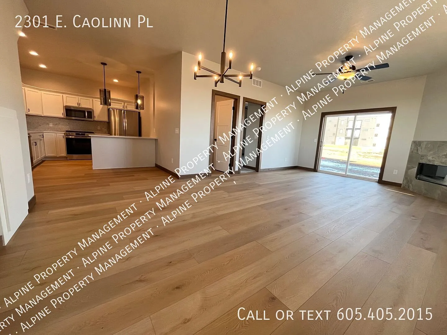 Newly Built 4 Bed/2.5 Bath Townhome in Aspen Ridge! — Photo 2