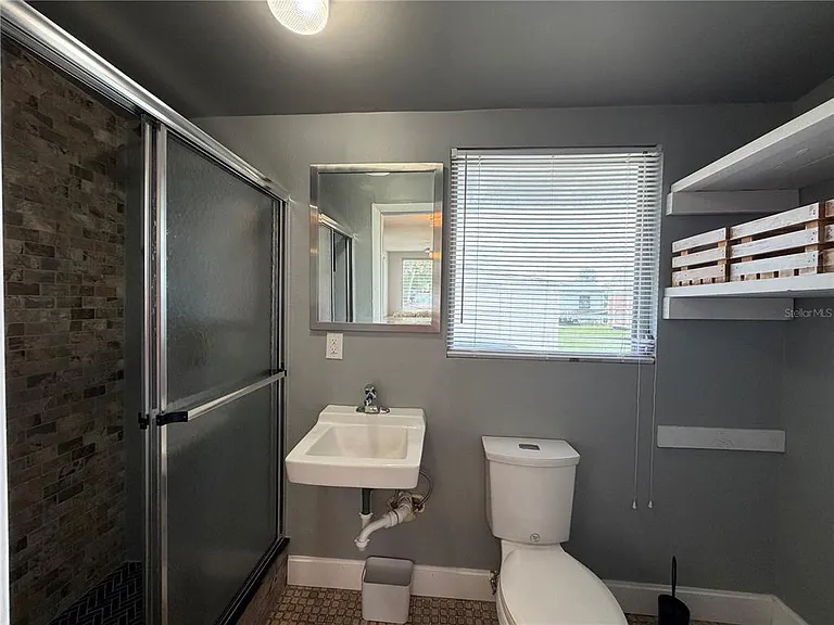 8513 Herbison Ave — Photo 7