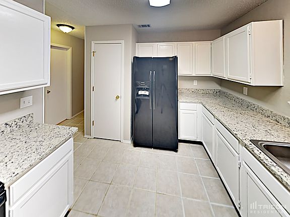 5th image of 1444 Wheatfield Dr