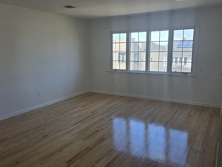 5200 Meadowview Ave #2 — Photo 13