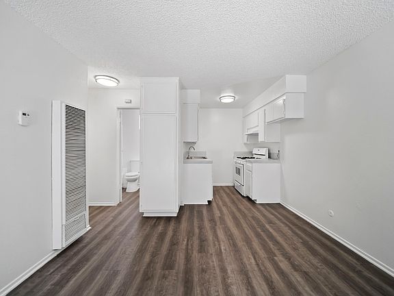 3rd image of 12638 Cedar Ave #2d40438c1