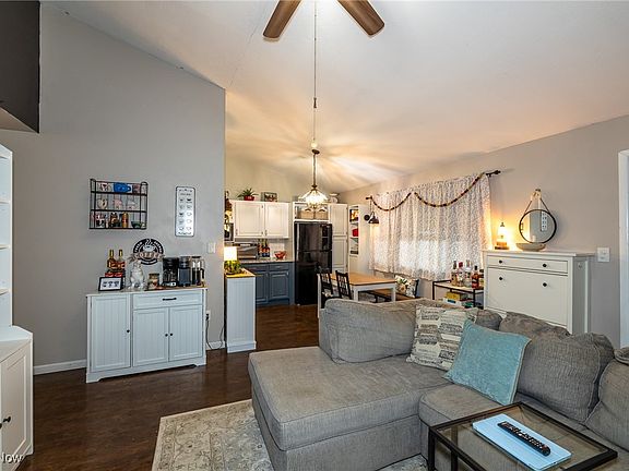 4th image of 21896 River Oaks Dr