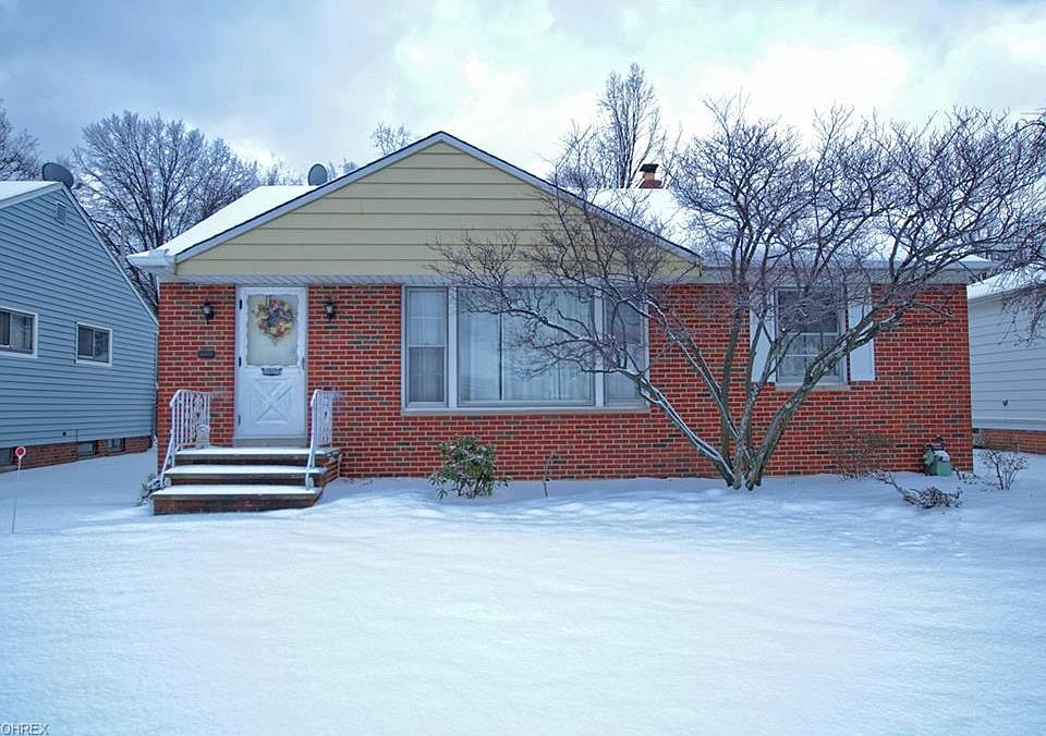 1st image of 30708 Ronald Dr