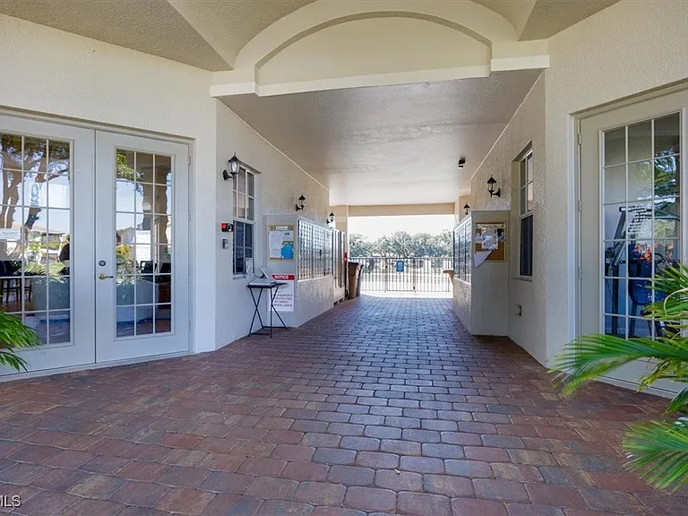 13091 Pebblebrook Ridge Ct #101 — Photo 32