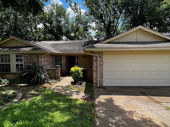 Front View of 2114 Holt Road