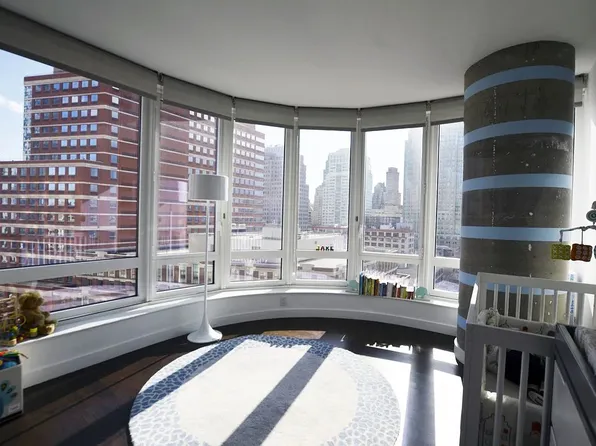 306 Gold Street image 1 of 17