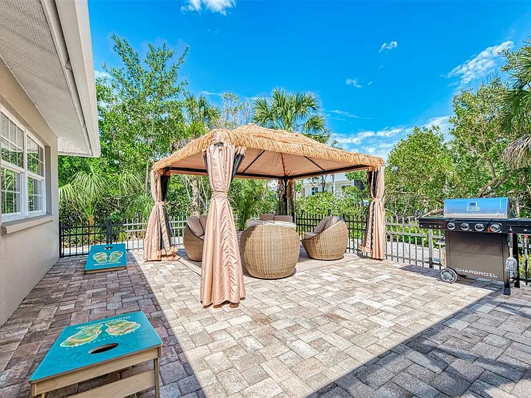 307 Avenida De Paradisio — Photo 47
