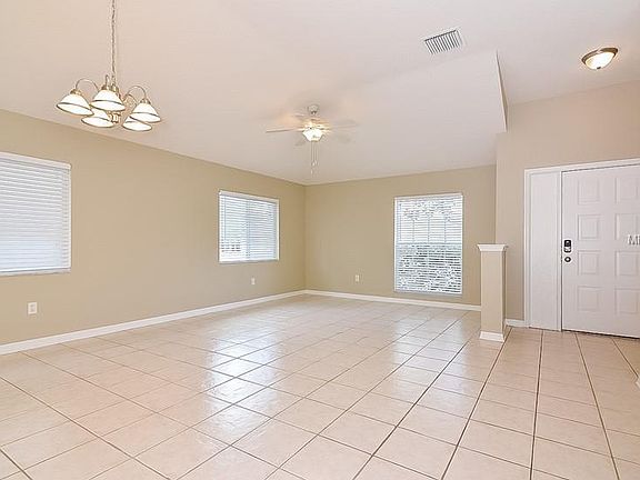 4th image of 25740 Aldus Dr