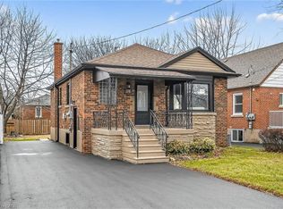 174 E 34th St, Hamilton, ON L8V 3W6