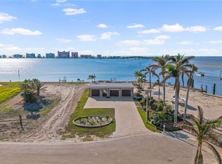 908 San Carlos Dr, Fort Myers Beach, FL 33931