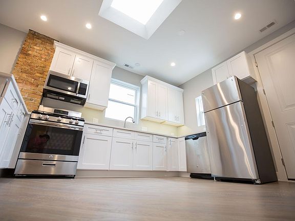 2nd image of 1342 N Cleveland Ave #1