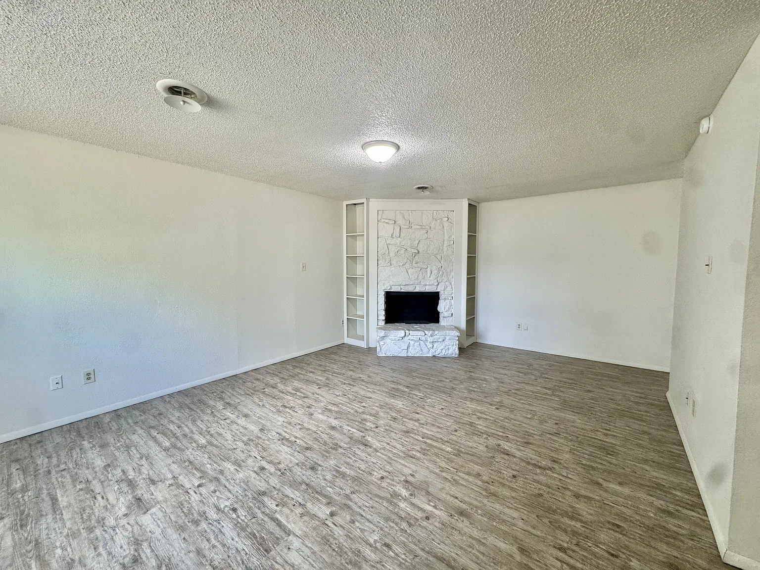 108 Circle A South - 1 — Photo 3