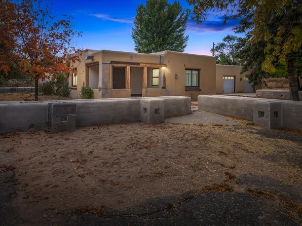 45 Feather Rd, Santa Fe, NM 87506