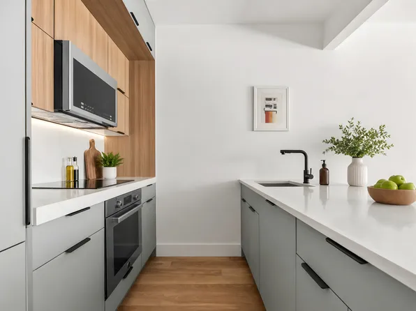 157 Rogers Avenue image 1 of 10