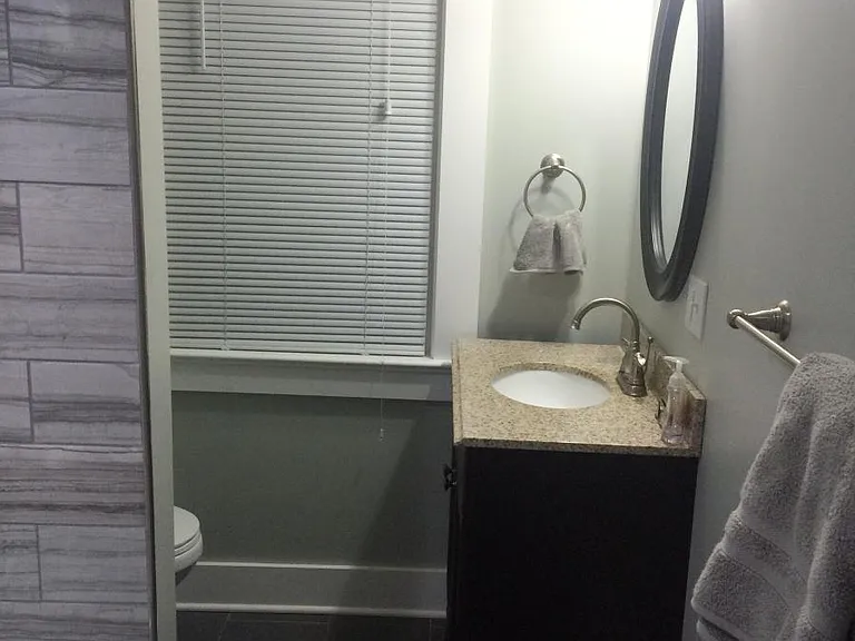 Full Bathroom