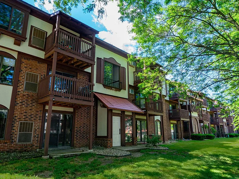 Old Farm Apartments — Photo 47