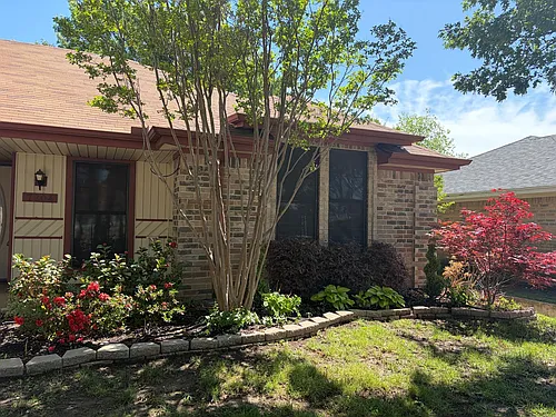 7204 Kary Lynn Dr E Photo 1