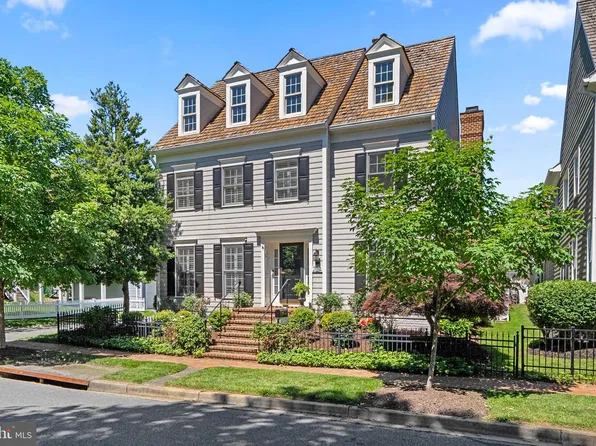 204 Massbury St, Gaithersburg, MD 20878