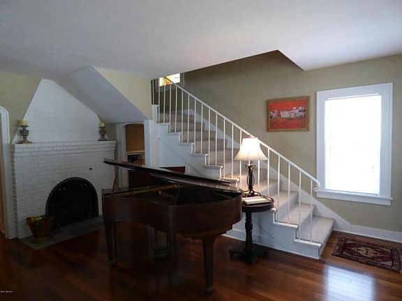 3rd image of 512 Kingsley Ave