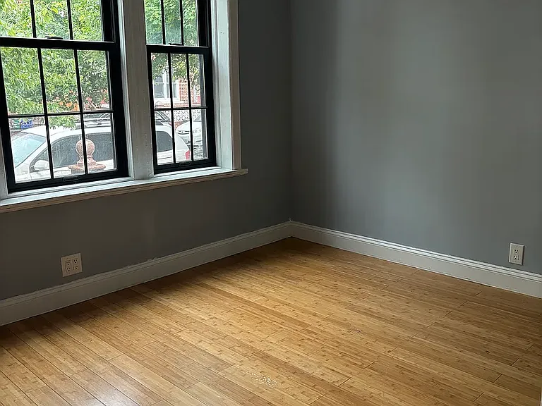220 E 95th St #1 — Photo 4