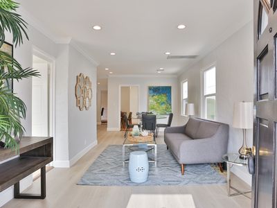 2205 S Ridgeley Dr, Los Angeles, CA, 90016