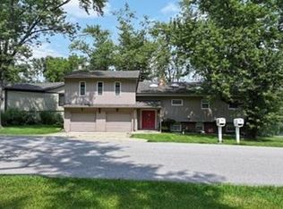 12219 White Oak Dr, Crown Point, IN 46307