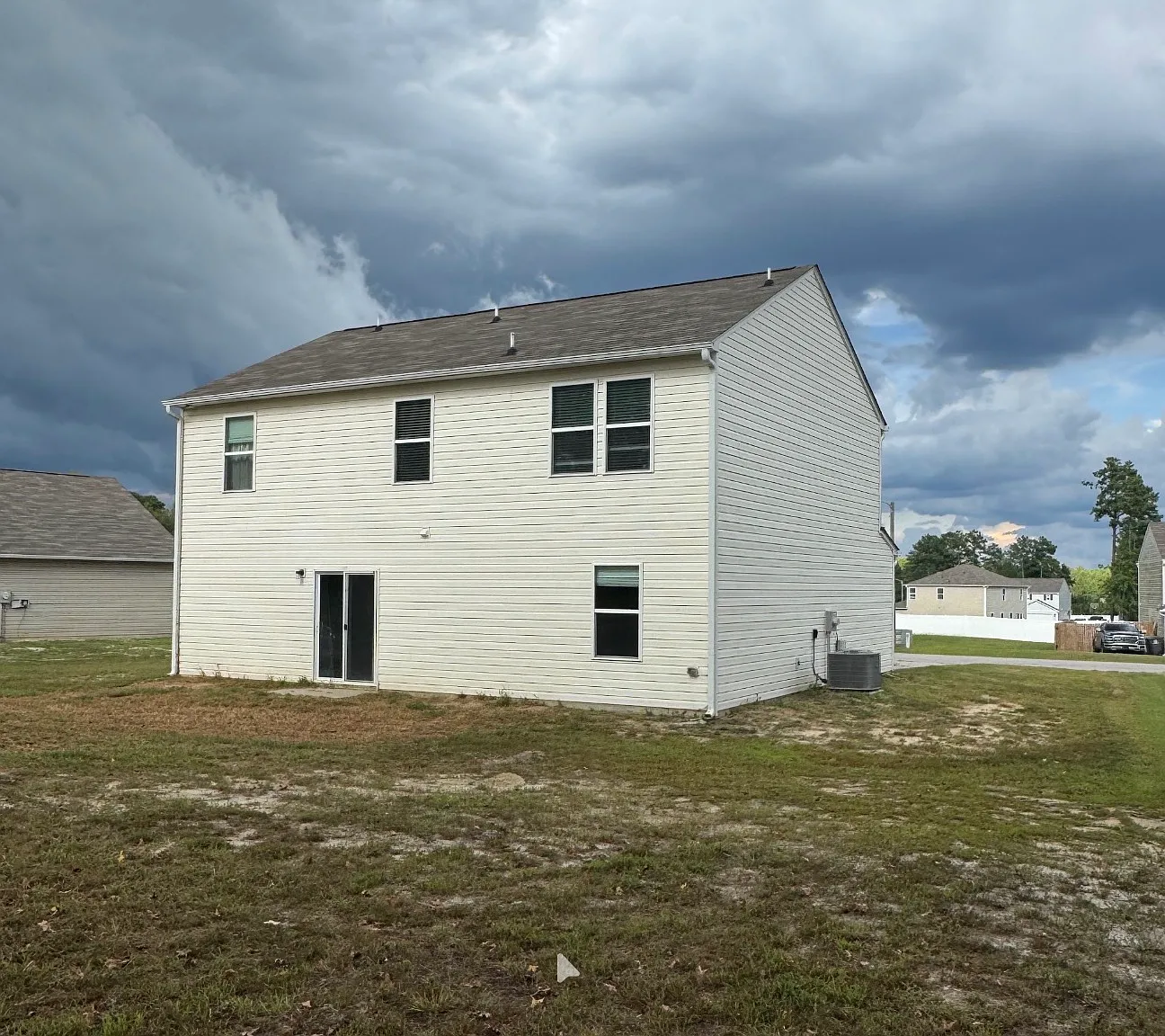 4 bed, 1774 sqft, $2,000 — Photo 2