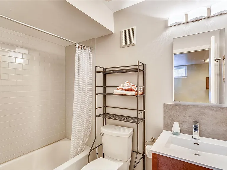 1755 Glastonberry Rd — Photo 30