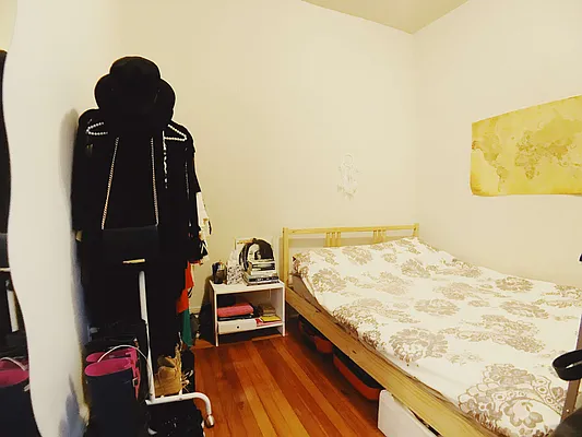 Rented by Bold New York | media 7