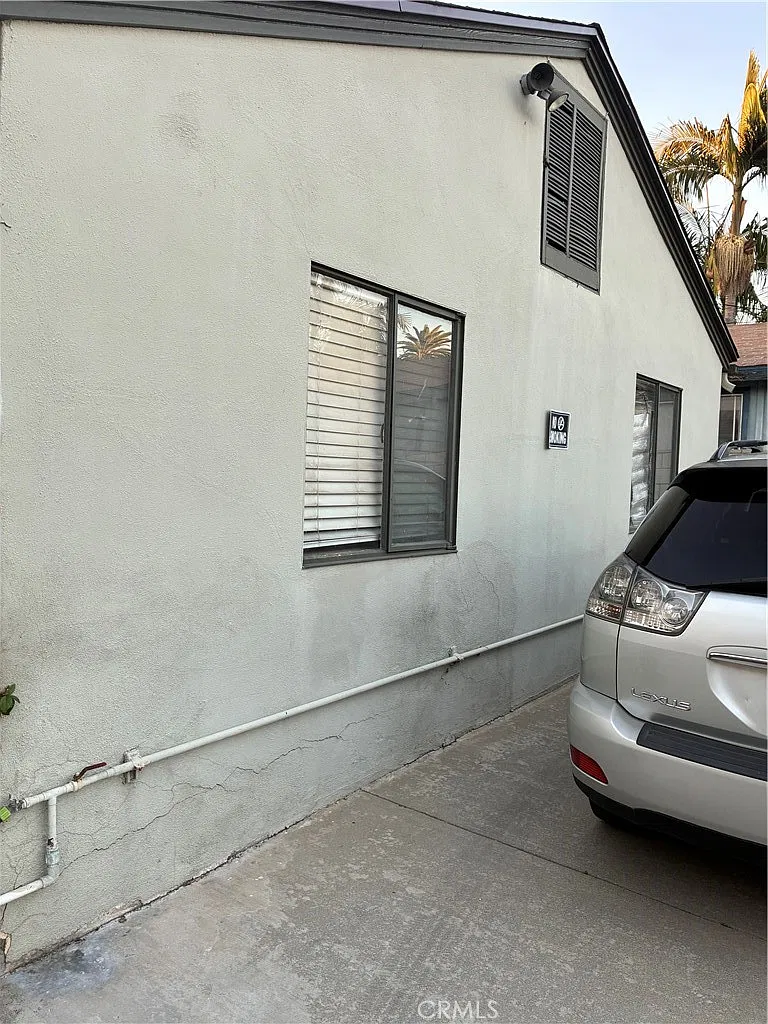 1 bed, 500 sqft, $2,100 — Photo 2