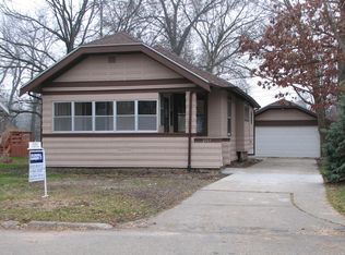 2717 Iowa Ave SE, Cedar Rapids, IA 52403