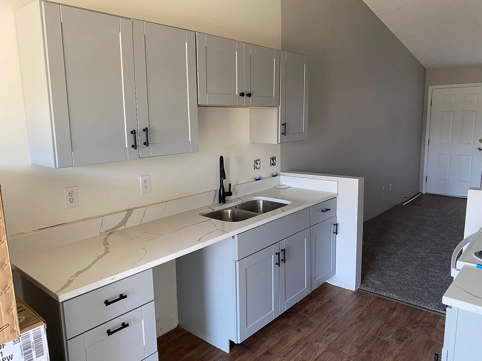 2 bed, 1.5 bath, $1,525 — Photo 2