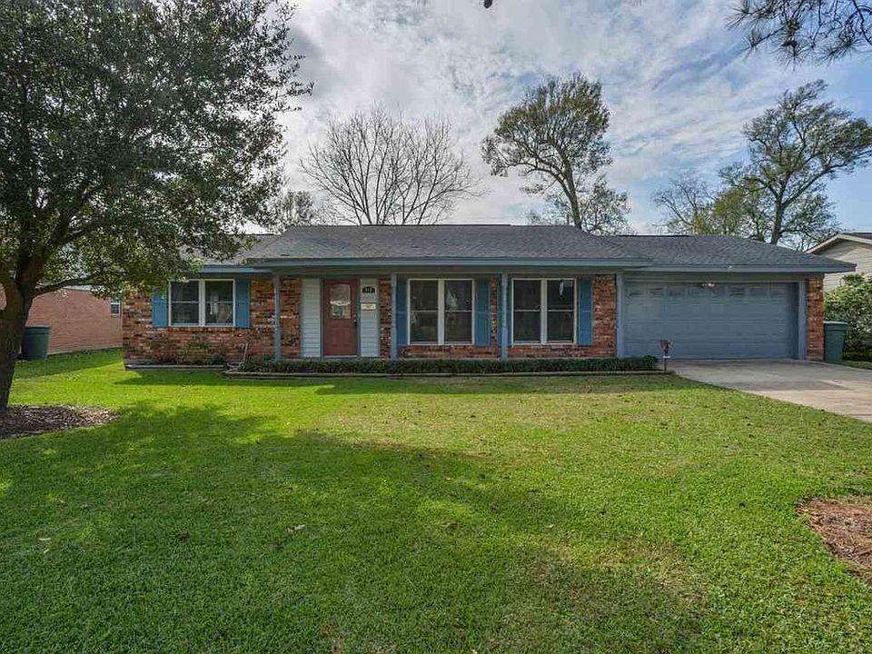 1st image of 140 Montclair Dr