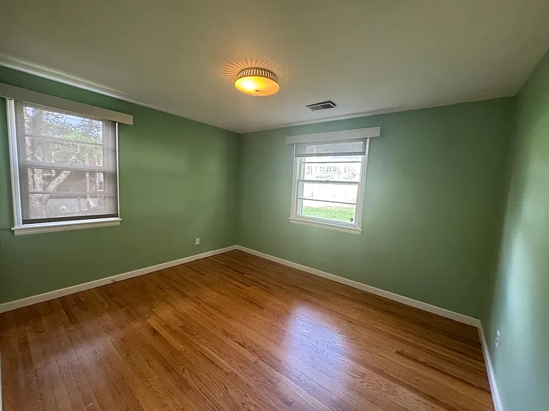 3351 Mimosa Dr — Photo 8