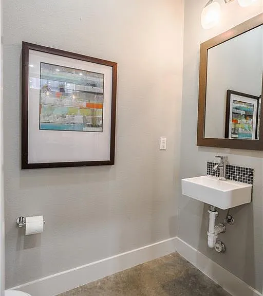 701 Zennia St #B — Photo 12