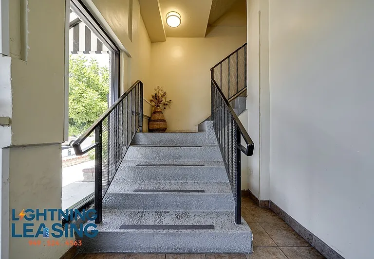 10250 Commerce Ave #216 — Photo 15