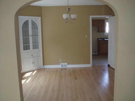 2nd image of 4029 N Bartlett Ave