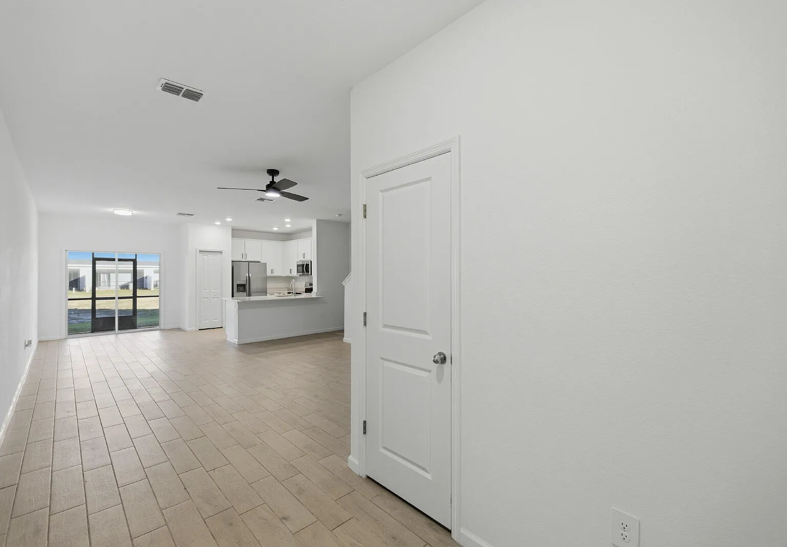 3 bed, 2.0 bath, 1708 sqft, $1,800 — Photo 3